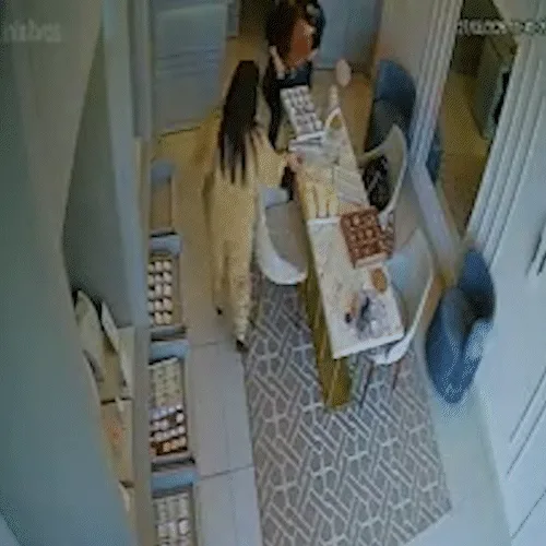 Servidora da Sesau é presa após furtar R$ 30 mil em semijoias no São Bento
