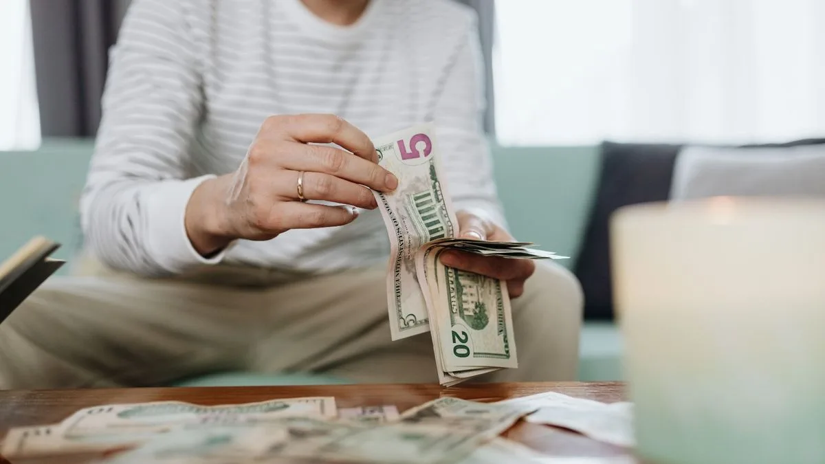 Desde la apertura del cepo, los argentinos compraron casi u$s45.000 millones