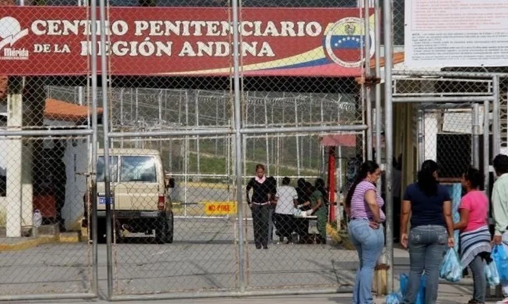 AN de 2015 calificó la reforma de la Ley del TSJ como «un paso hacia un tribunal independiente»