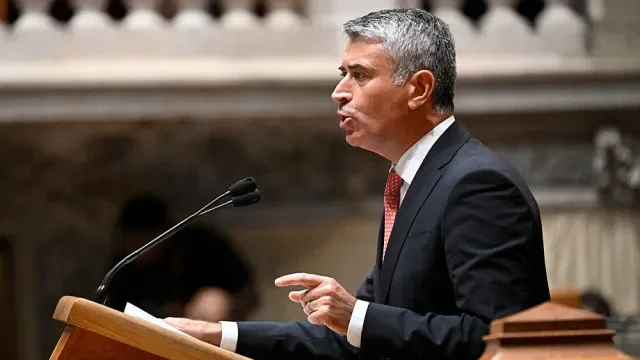 PS alerta para empresas em risco e "milhares" de postos de trabalho