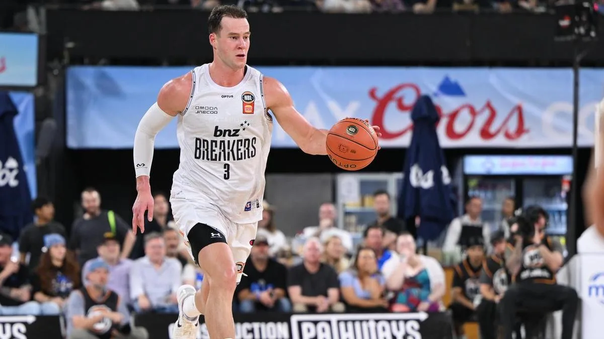 Breakers survive late Kings rally in NBL nailbiter