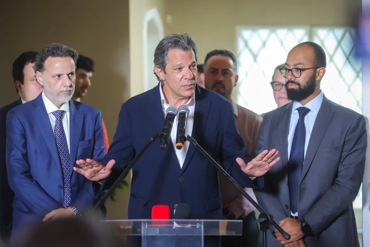 Procuradoria não vê crime eleitoral de Tarcísio, mas questiona abordagem da PM a motorista de Haddad: 'não foi mera coincidência'