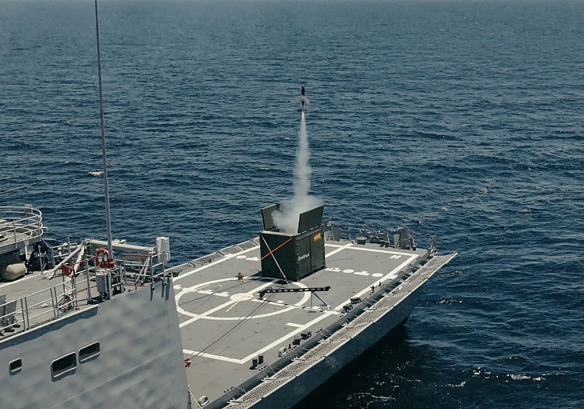 La Armada compra por vía exprés sistemas 'dron contra dron' para sus buques en el Índico