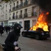 Estudantes, “coletes amarelos” e sindicatos: Mais de 270 detidos em dia de novos protestos em França