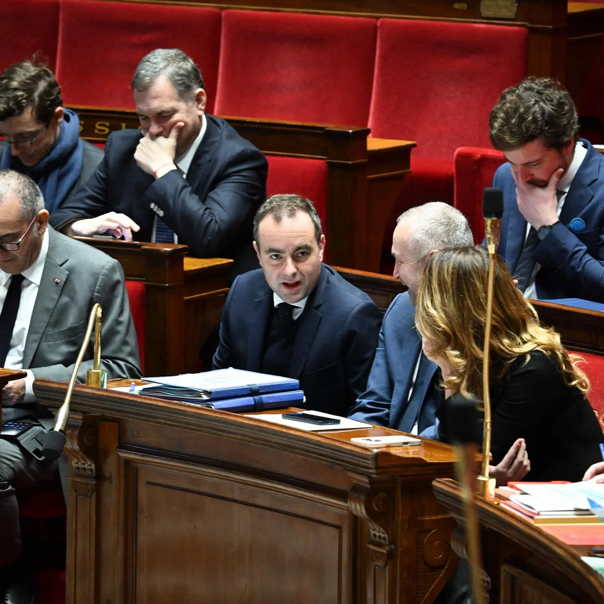 Frankreich - Haushalt 2027 sieht Einsparungen von 54 Milliarden Euro vor