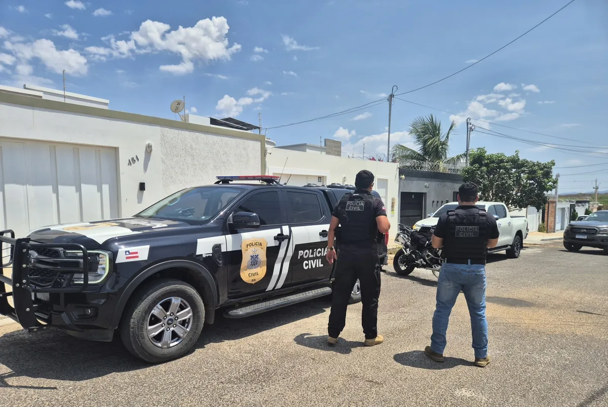 Mulher pega R$ 500 emprestados e entrega corrente de ouro de R$ 4 mil após chantagem