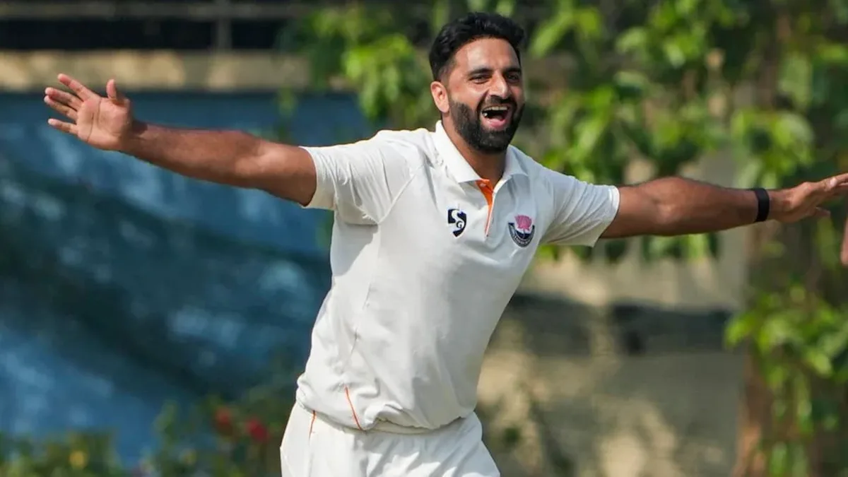 Pacer Auqib Nabi Likely To Represent Surrey In Ongoing County Championship