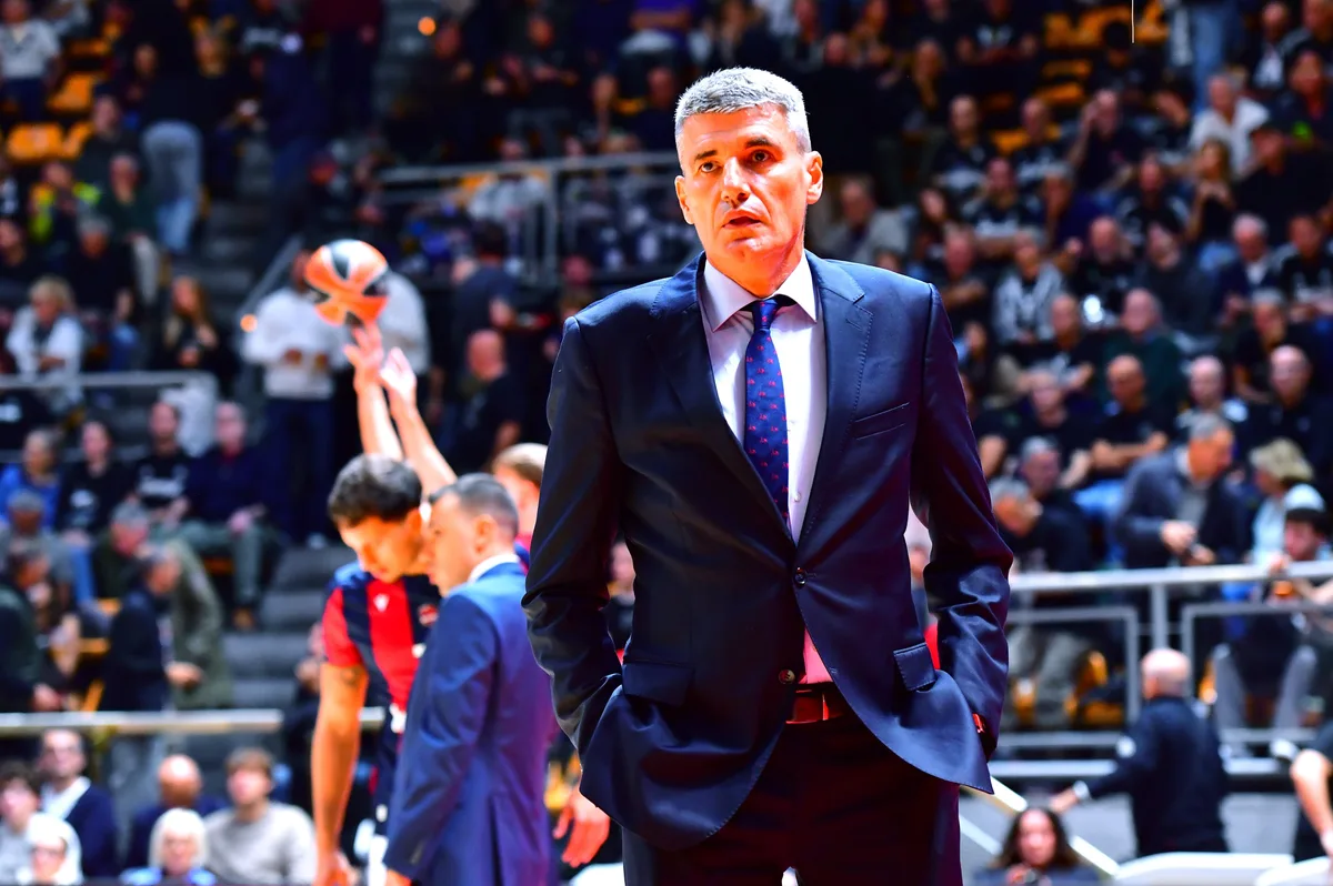Velimir Perasovic debuta con una derrota en Bolonia