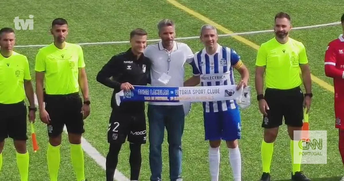 Licá homenageado antes do Lamelas-Vitória para a Taça