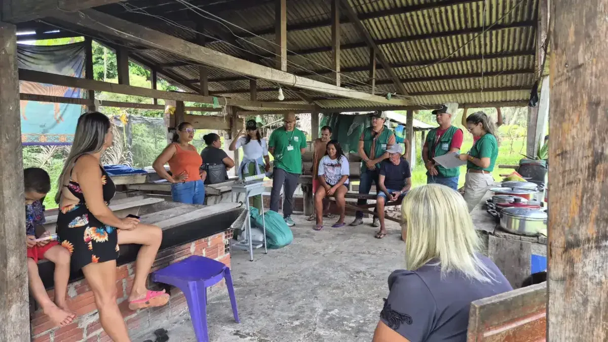 Projeto internacional entrega equipamentos para produção do cacau e mandioca no Juruá