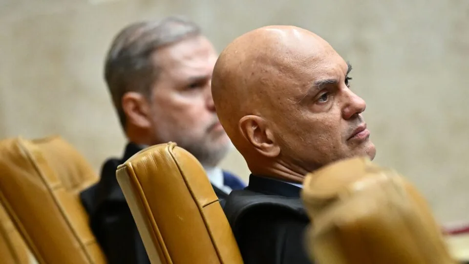 Advogado de Trump pede processo de impeachment após voto de Moraes para tornar Eustáquio réu