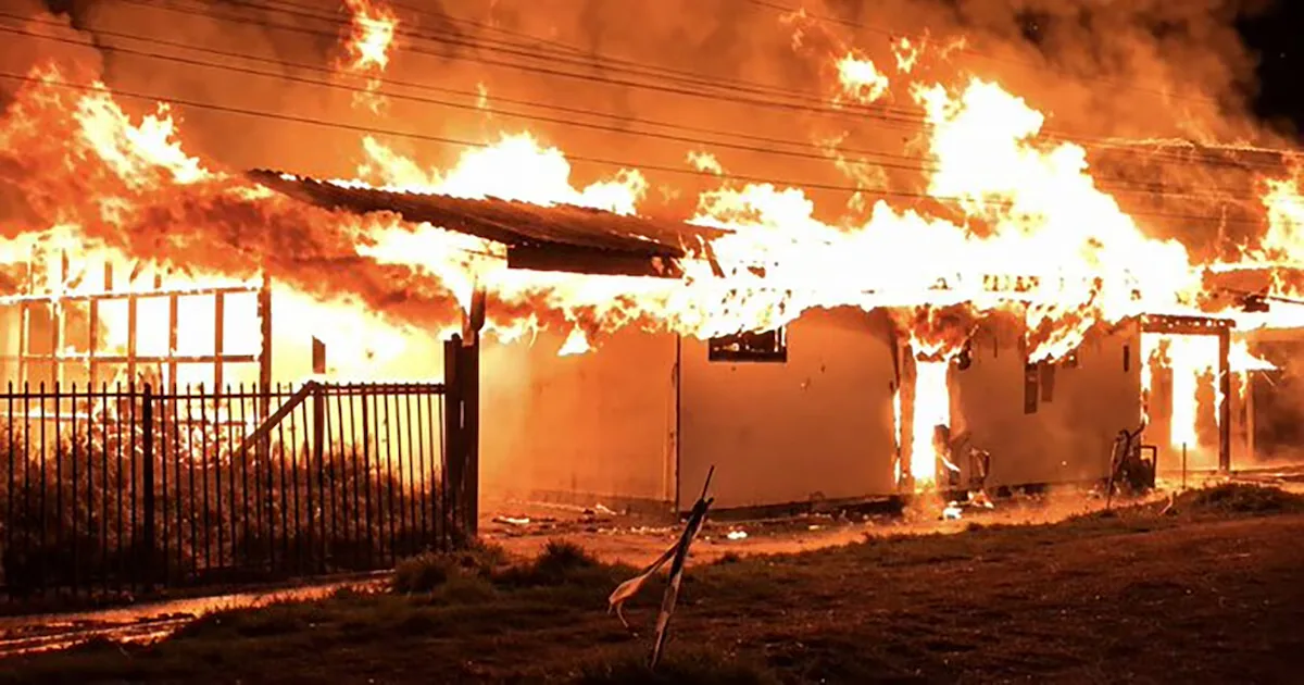 Al menos 16 abuelos murieron calcinados tras el incendio de un asilo en Chile