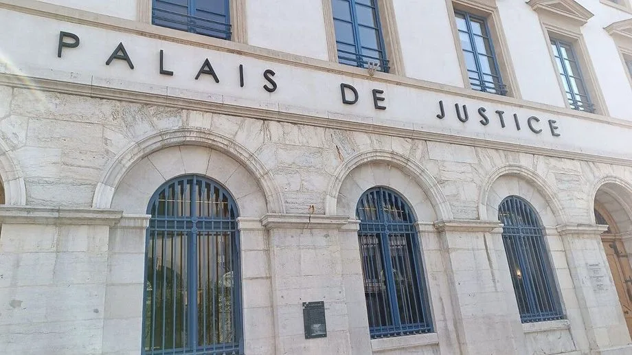 Enfants renversés à Pierrelatte : le chauffard mis en examen et placé en détention provisoire
