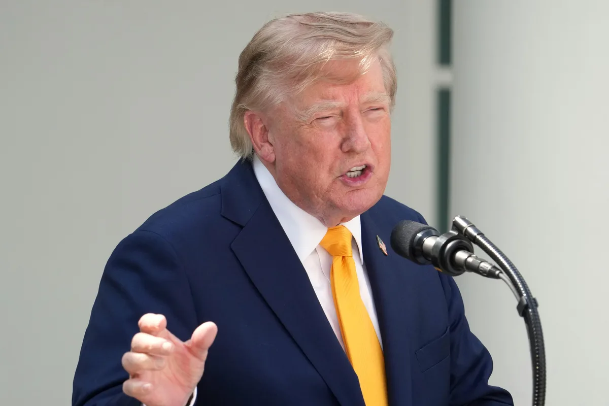 Trump dijo que ya no hay minas en el estrecho de Ormuz y advierte a Irán sobre colocar nuevos explosivos