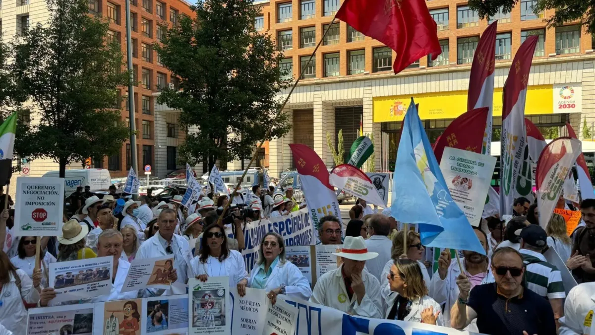El Gobierno aprueba este martes el proyecto de Estatuto Marco criticado por los médicos, que amenazan con huelga indefinida en otoño