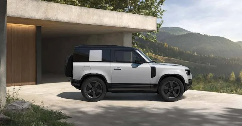Land Rover reforça Defender com versão pequena e acessível