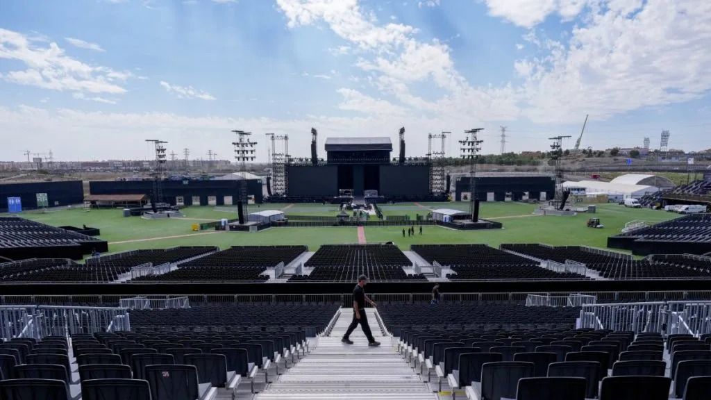 La «ciudad Shakira» abre sus puertas en Madrid con mucha emoción: «Es una loba»