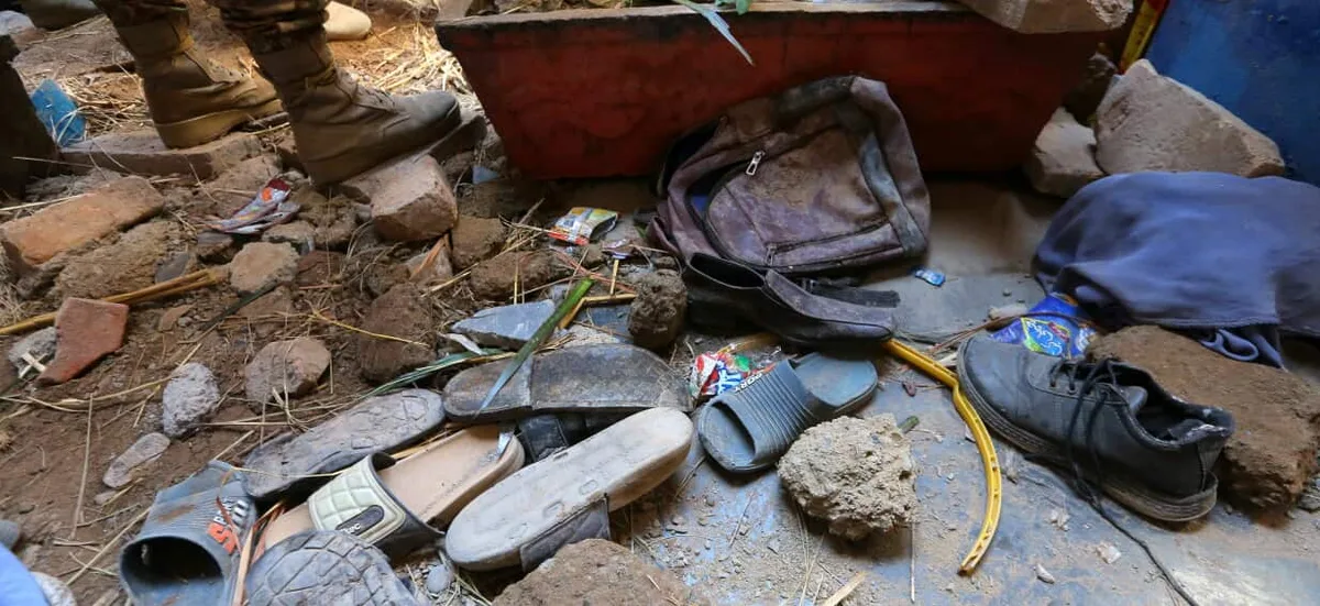 School roof collapse in Pakistan kills 27 students