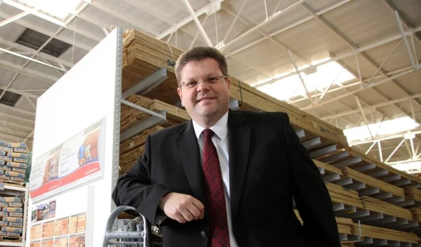 Cashbuild hit by tough trading conditions