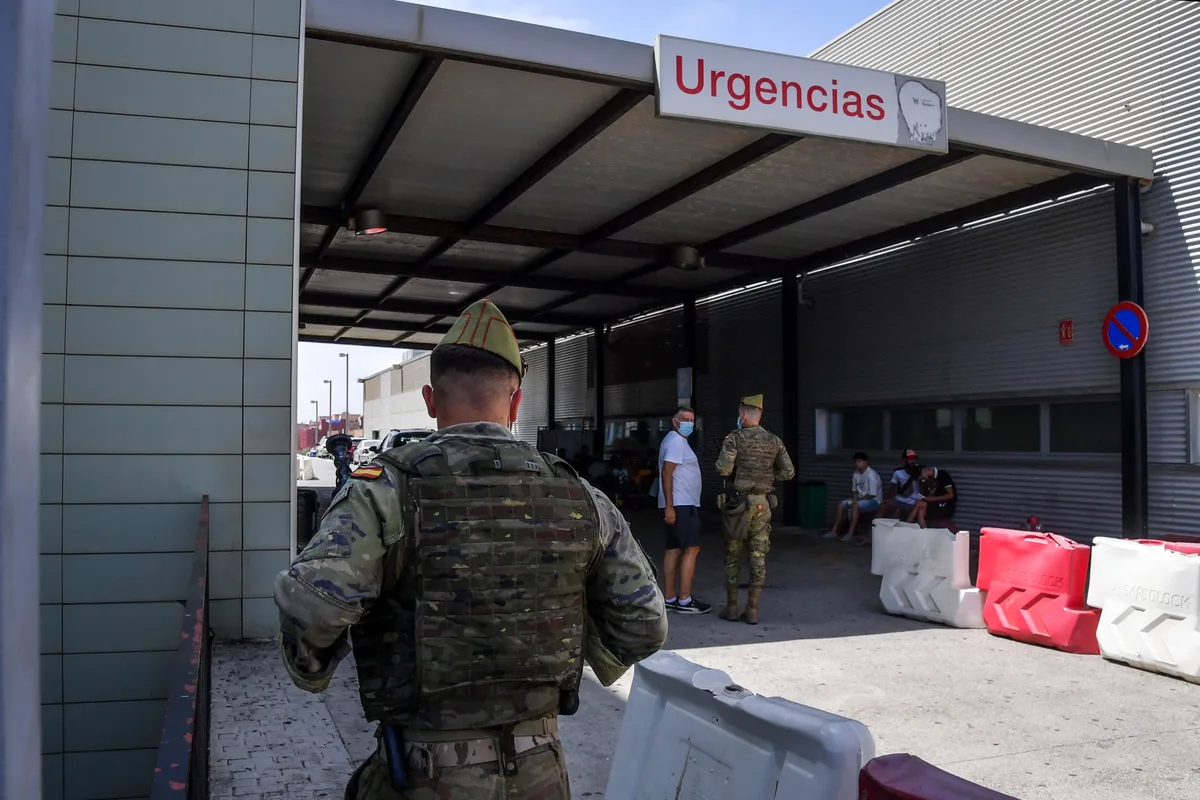 Ceuta al límite: urgencias repletas, vecinos desbordados y ruidos de sirena
