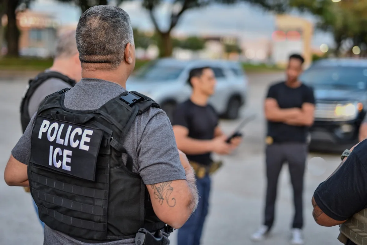 Herido grave un hombre por un disparo de un agente del ICE en Austin, Texas
