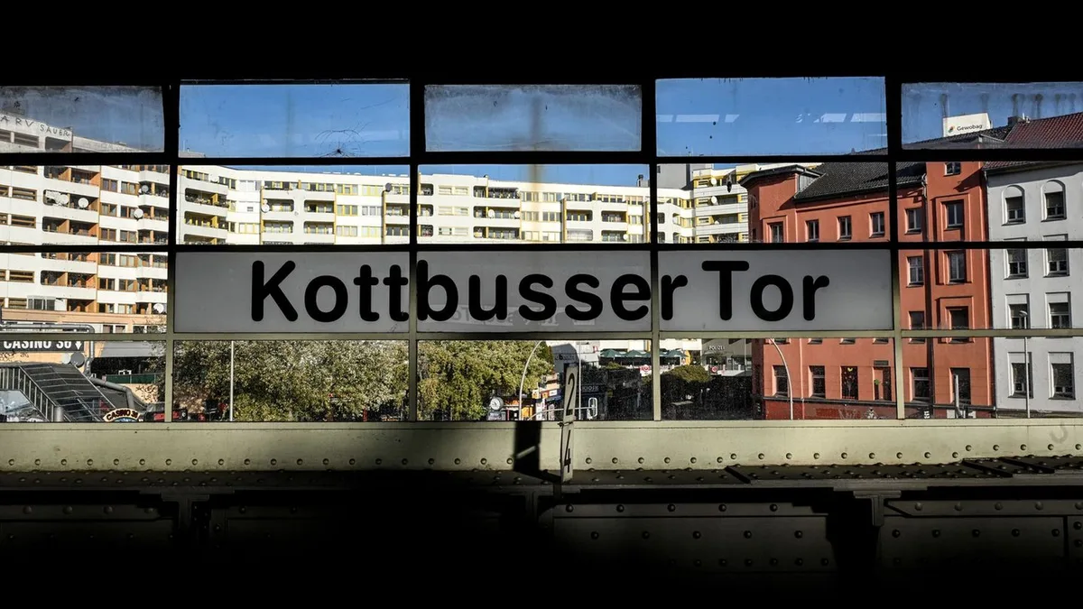 Polizeieinsatz: Streit um Israel? Mann an Berliner U-Bahnhof verletzt