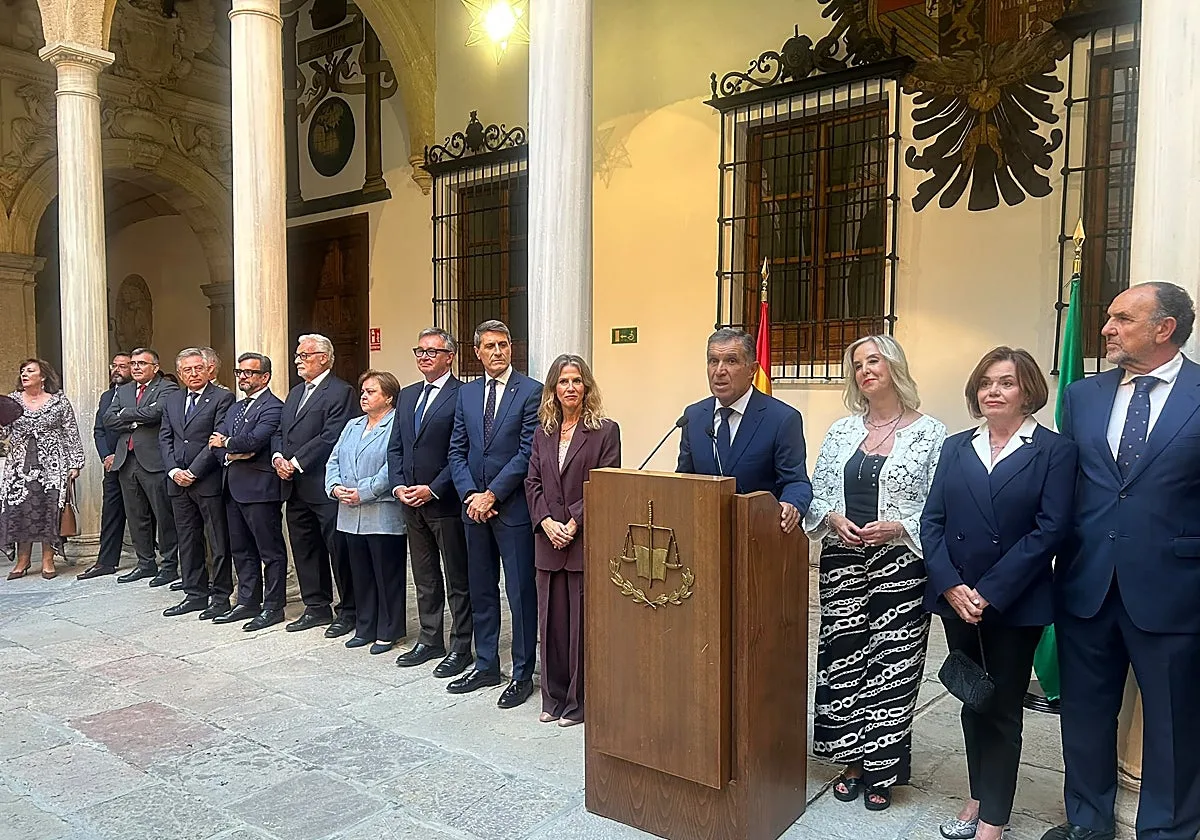 El presidente del TSJA critica a los políticos que «ven en cada sentencia una conspiración»