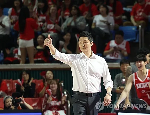 뒤늦은 개막전 치르는 프로농구 SK 전희철 감독 "우리가 이득"