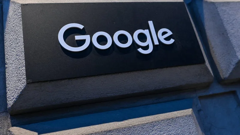 Submergé par les rapports générés par IA, Google suspend une partie de son programme de récompense de découverte de bugs