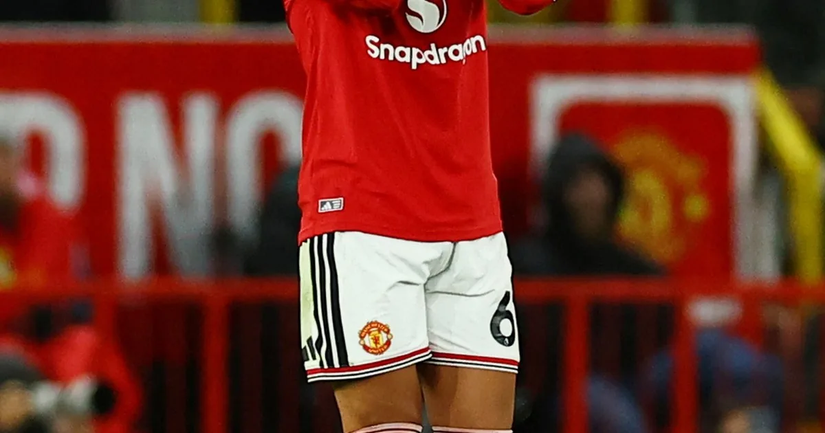 Con Lisandro Martínez de titular, Manchester United busca un necesario triunfo en la Premier ante el Leeds