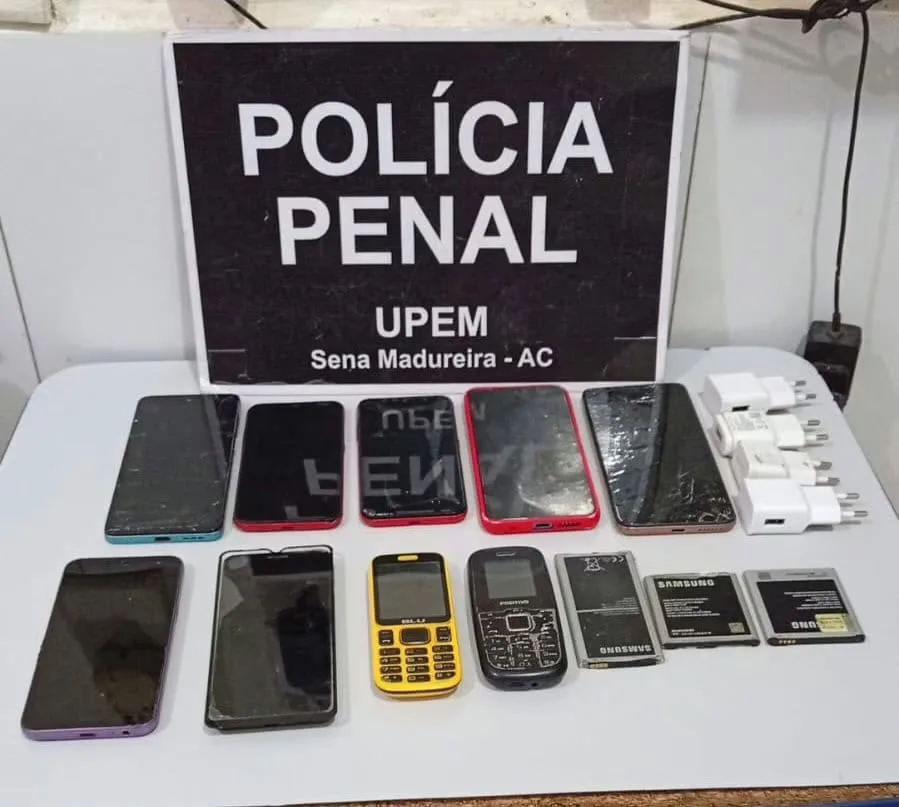 Polícia Penal intercepta aparelhos arremessados em presídio de Sena
