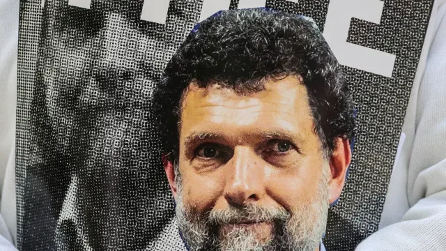 Tribunal dos Direitos Humanos ordena libertação de opositor turco Kavala