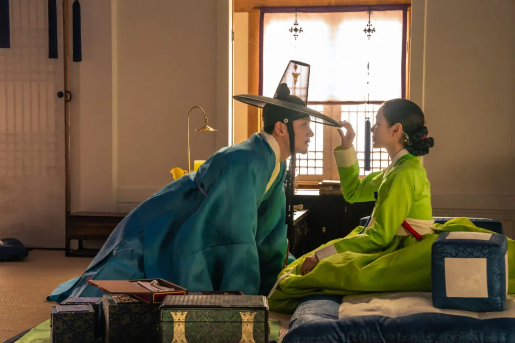 Proposta secreta desperta desejo oculto no teaser de ‘Escândalo e Intriga’, novo k-drama da Netflix