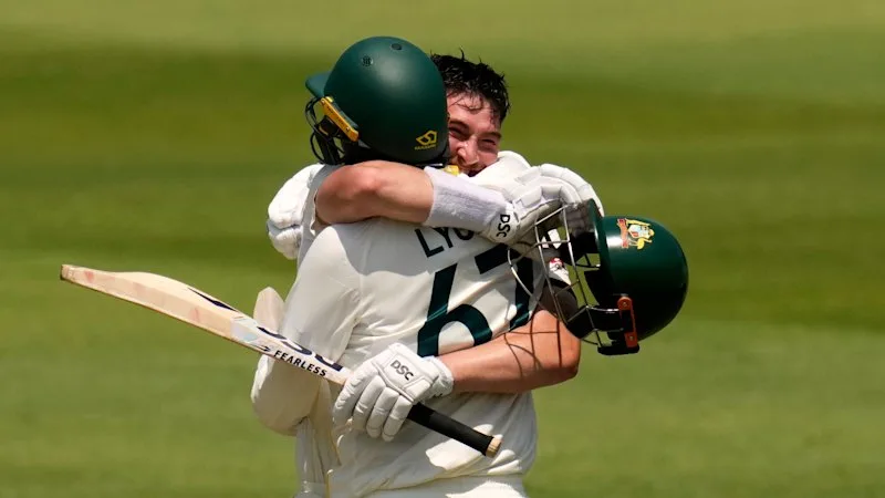 Renshaw reigns over Kingsmead as Australia rediscover Test batting