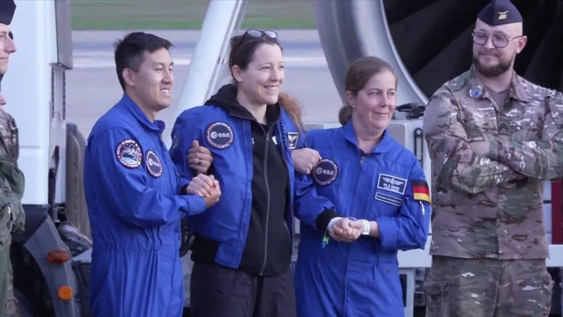 "On n'est pas prêt pour aller sur Mars": de retour sur Terre, Sophie Adenot estime que des "ruptures technologiques" seront nécessaires pour rejoindre la planète rouge