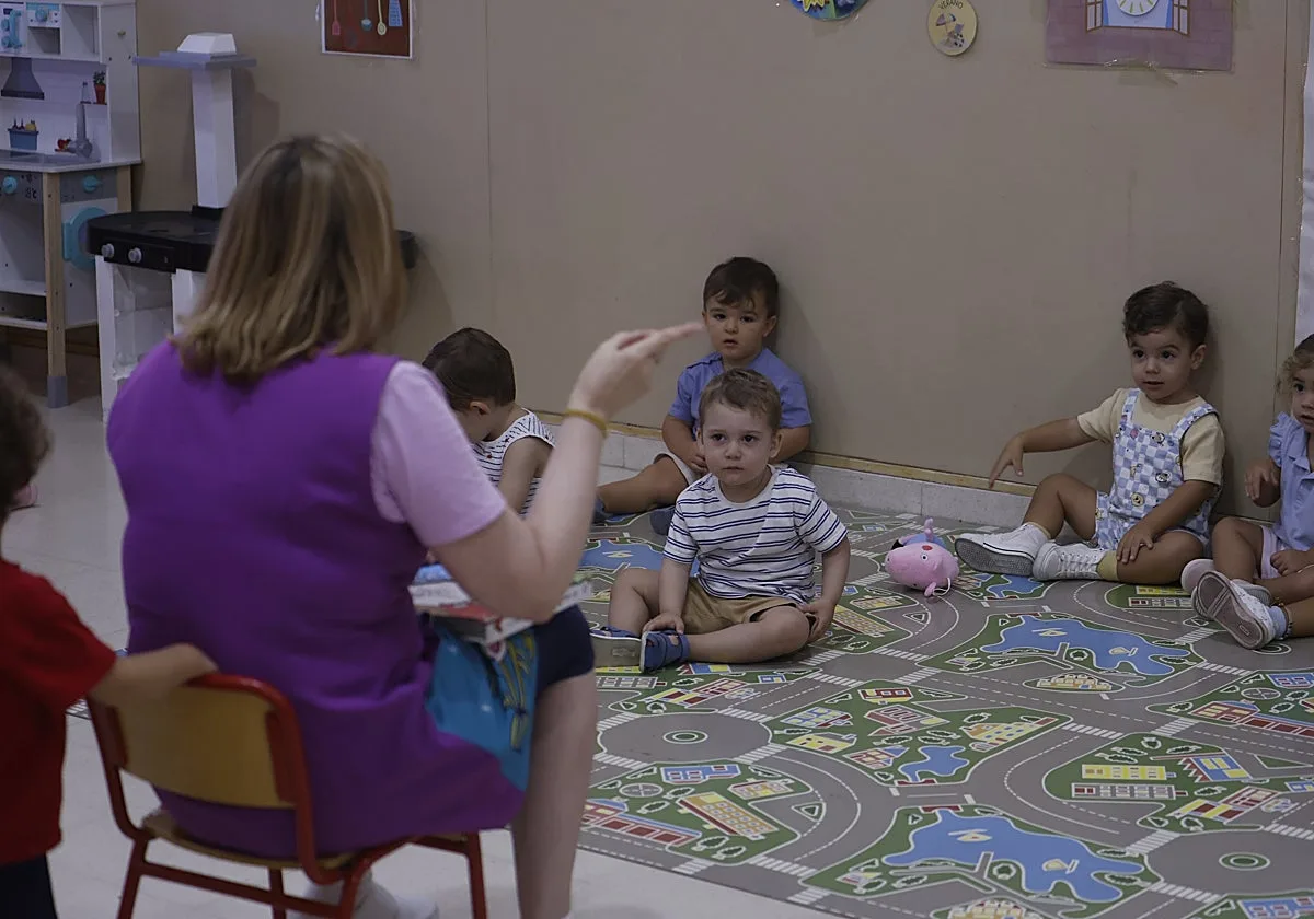 Infantil abre el curso escolar 2026-2027 en Córdobal: «Ha llorado un poco, pero al momento se ha puesto a jugar»