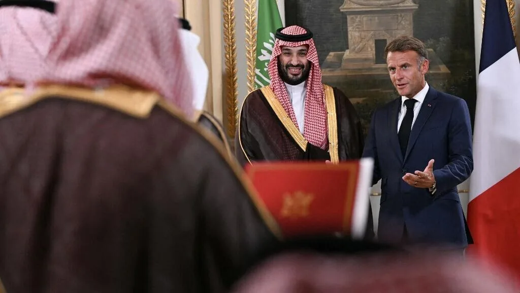«Du jamais vu depuis Disneyland»: la France et l'Arabie saoudite vont créer trois parcs d'attractions près de Paris