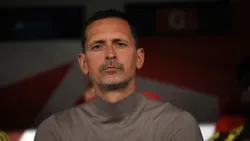 Toppmöller defende ajunto português do Lens e acaba despedido