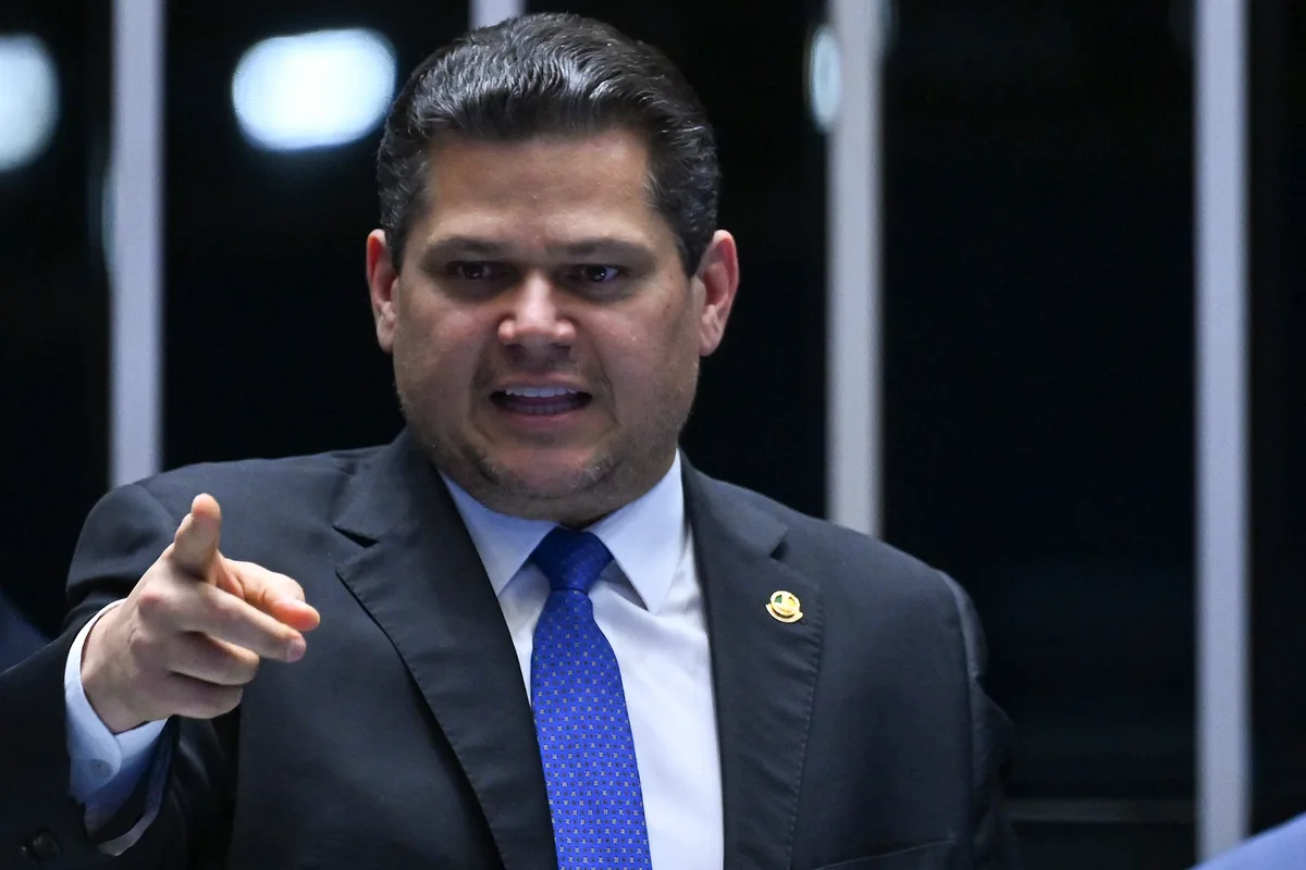 Senado aprova fim da escala 6×1 e dá trunfo eleitoral para Lula
