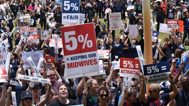 WA nurses threaten strike action as government delays patient ratio rollout