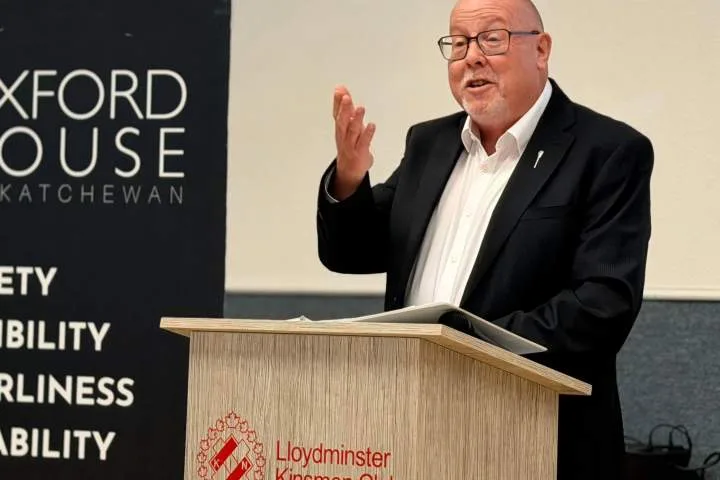 Opposition ‘politicking’ on Weedmark private flights unless evidence exists, says policy expert