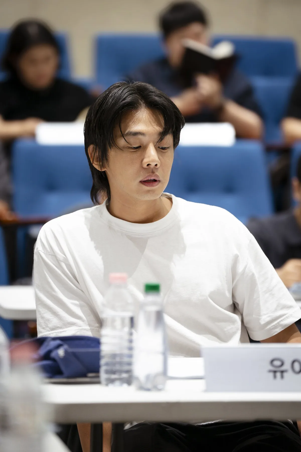 2027년까지 집행유예인데…유아인 복귀 “시기상조” vs “연기는 별개”