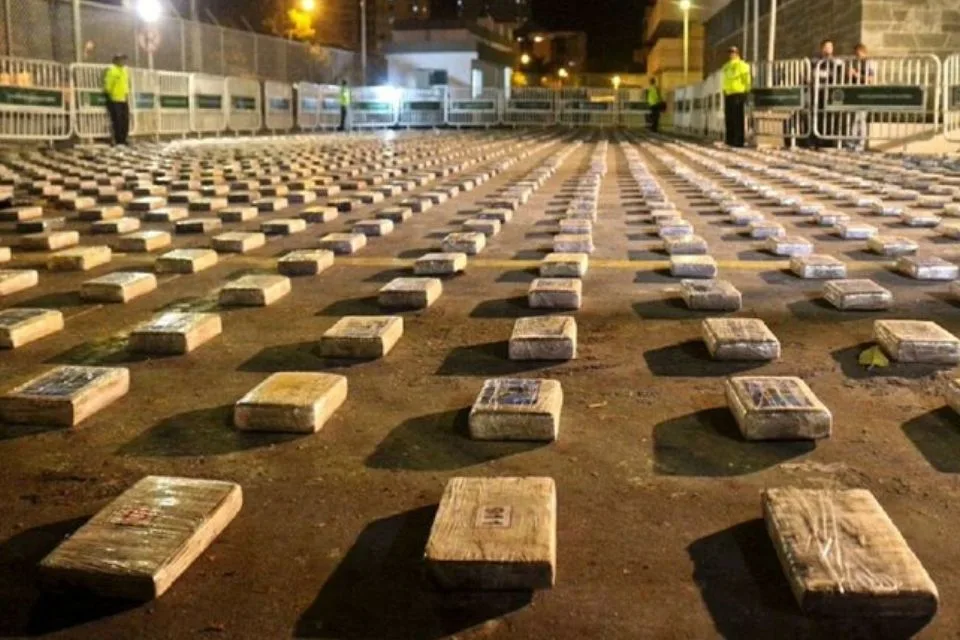 Detienen a dos colombianos y un venezolano con 595 paquetes de droga en Dominicana