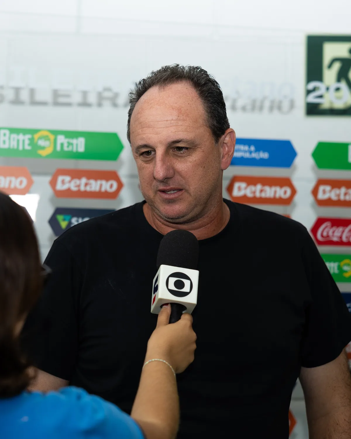 Com o Bahia de volta ao G-4, Ceni avalia disputa pela Libertadores: "Vai ser ponto a ponto até o final"