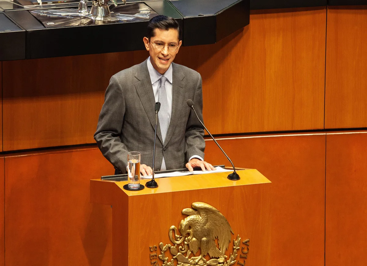 México vive tiempos de presión e incertidumbre, reconoce Velasco en el Senado