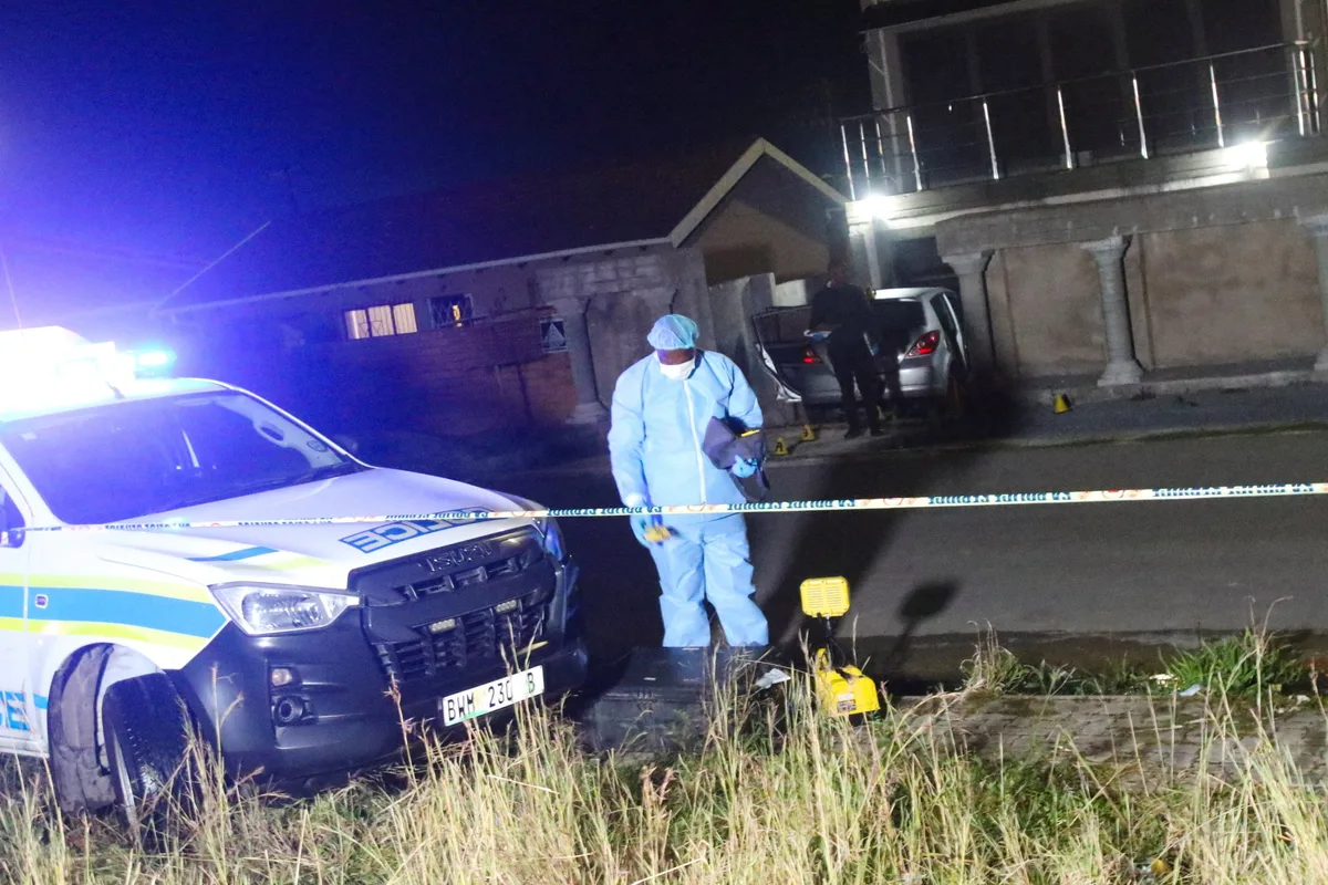 Conmoción mundial por el brutal asesinato del ex campeón de boxeo Zolani Tete: lo emboscaron y lo atacaron a tiros en la puerta de su casa