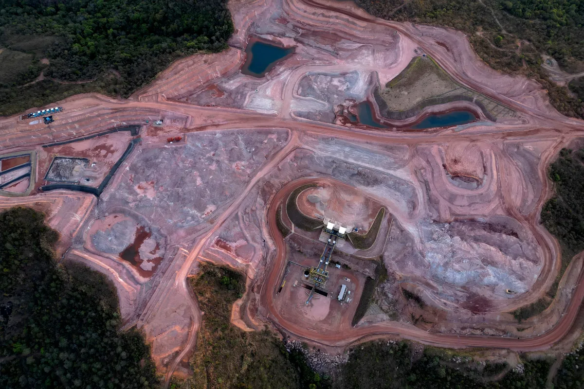 Un proyecto clave Estados Unidos en Brasil para explotar tierras raras enfrenta desafíos en China y en la justicia local