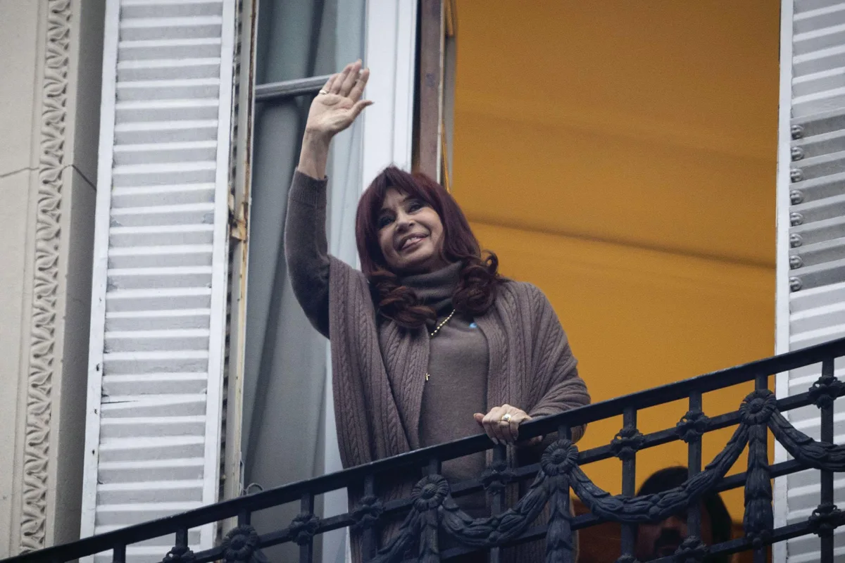 Una dirigente sindical vinculada a La Cámpora compró el departamento debajo del de Cristina Kirchner
