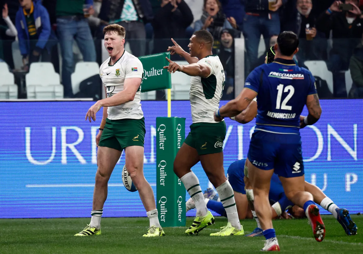 Hooker thrives in heat of battle