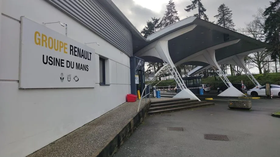 "Non à l'économie de guerre" : la CGT organise un rassemblement devant l'usine Renault au Mans lundi 21 septembre